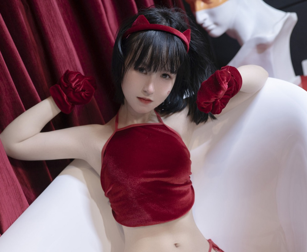 晕崽Zz朱砂免费福利cos图片分享