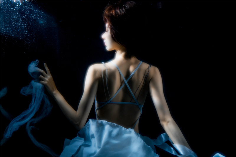 木绵绵owo清澈水下美图作品鉴赏