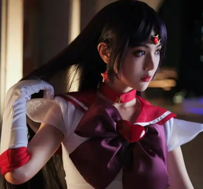 一米八的大梨子海洋球cos图片分享，看了谁不迷糊