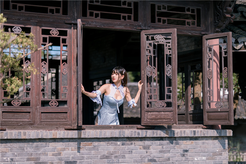 kyokyo沉迷汉堡王蓝色桃花旗袍作品图分享