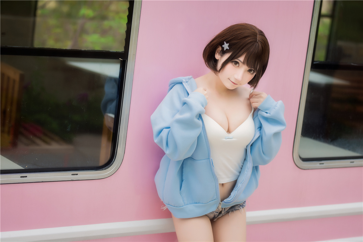 是三不是世w全套cos图片视频资源下载集合