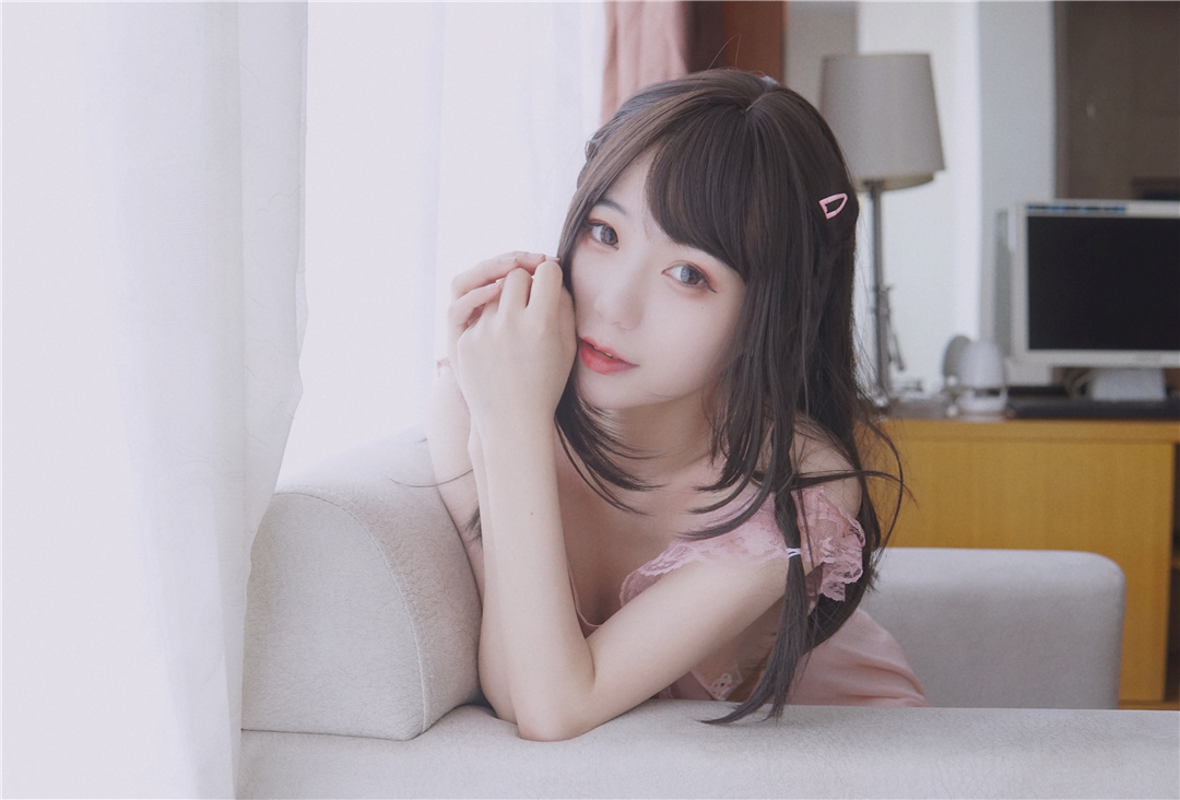 usejan蓝蓝粉色创可贴cos图鉴赏