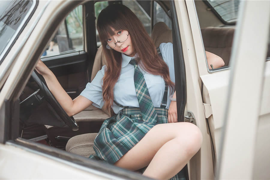 Money冷冷微博个人资料,不同的风格造就不同的她