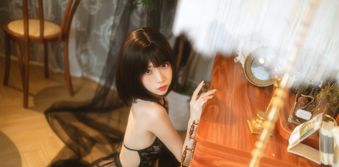 许岚LAN黑纱旗袍cos出境图在线观看