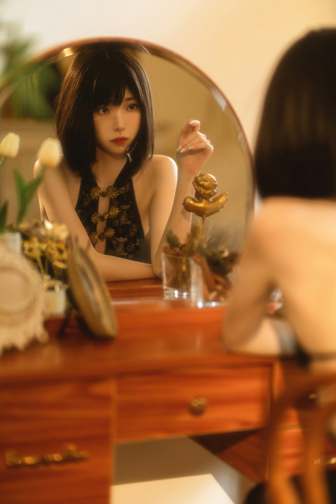 许岚LAN黑纱旗袍cos出境图在线观看