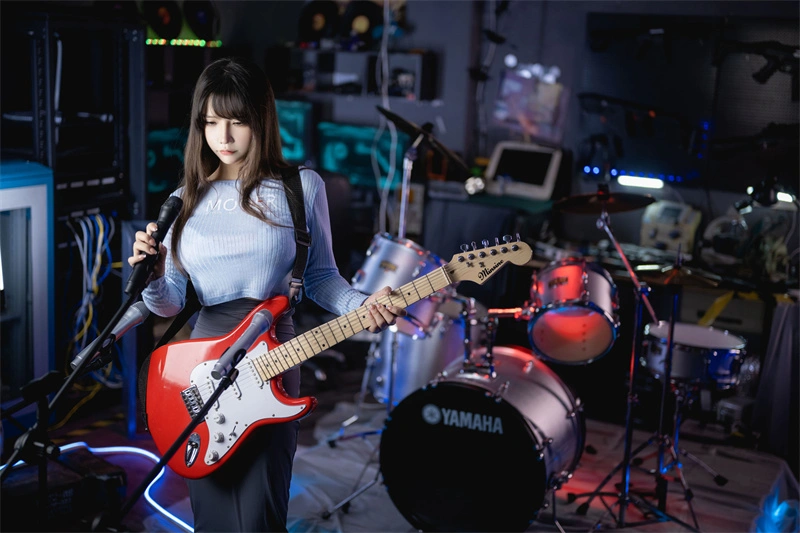 抱走莫子aa吉他妹妹cos作品分享