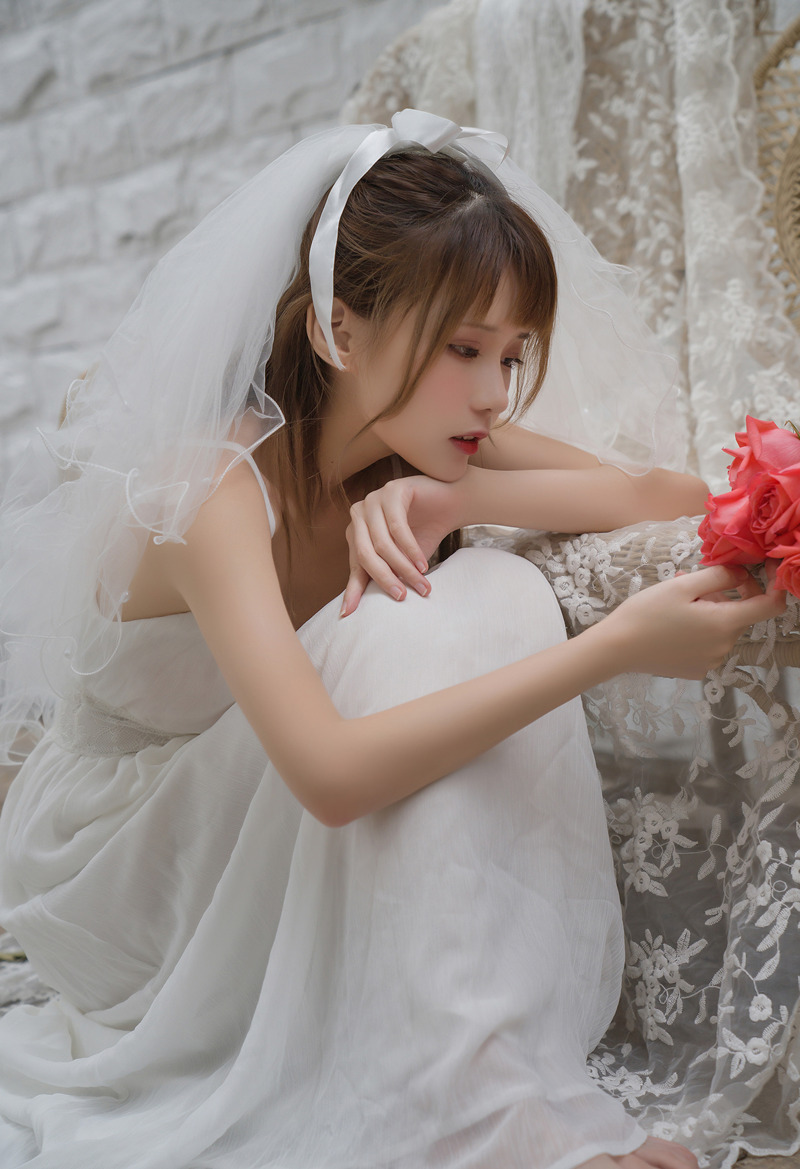 凛子酱婚纱cos作品鉴赏