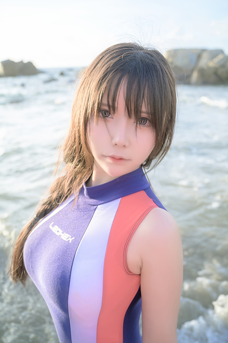 中岛莫之子i竞技泳衣cos作品鉴赏