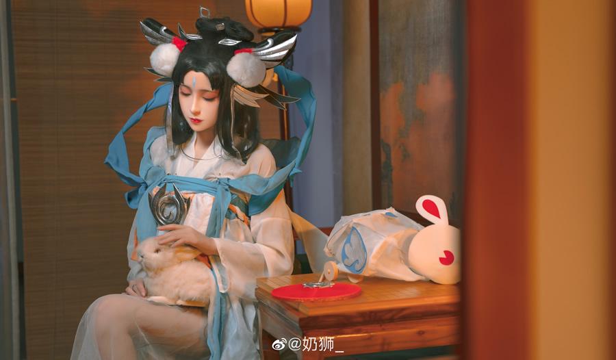 奶狮不咬人嫦娥如梦令cos作品