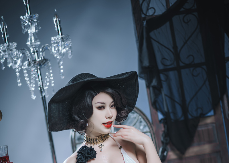 是一只熊仔吗八尺夫人cos作品分享