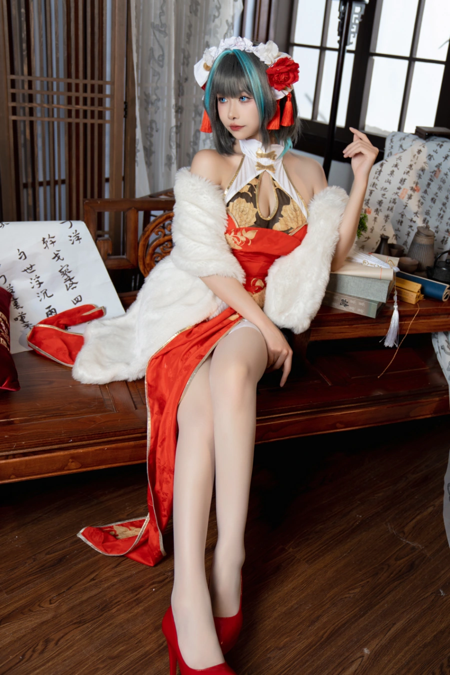 momoko葵葵柴郡礼服让人心动？硬件还原才是王道