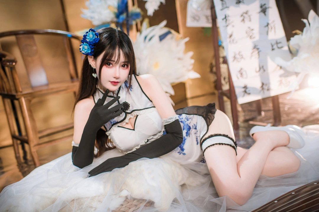 羽生三未瓶儿青花瓷旗袍，还原国风cos美感