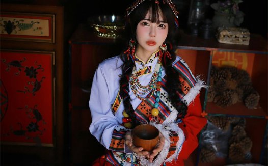 Tina很妖孽呀探索西藏:体验醉人的民俗风情