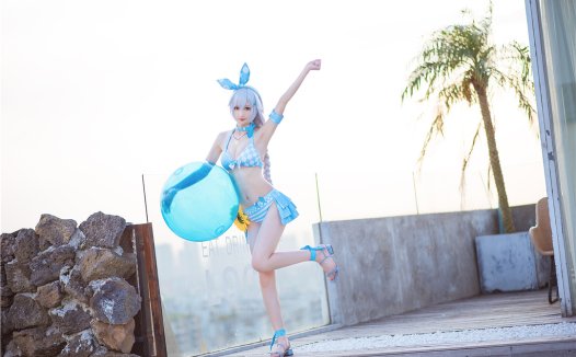 小南宫zzz亚琪娜泳装cos图鉴赏