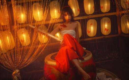 特软儿Sona巫女cos作品分享