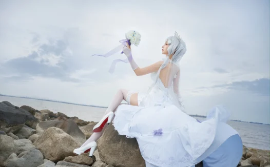 叉子宝宝碧蓝光辉cos图鉴赏