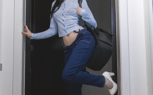 杏仁曲奇吉他妹妹2.0,当人间尤物拿起吉他