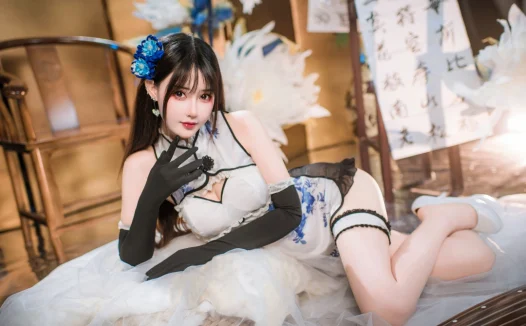 羽生三未瓶儿青花瓷旗袍,还原国风cos美感